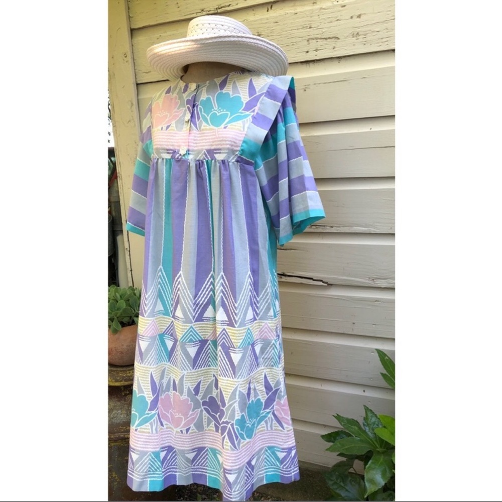 Vintage 80s Pastel Purple and Pink Midi Sundress with Pockets!